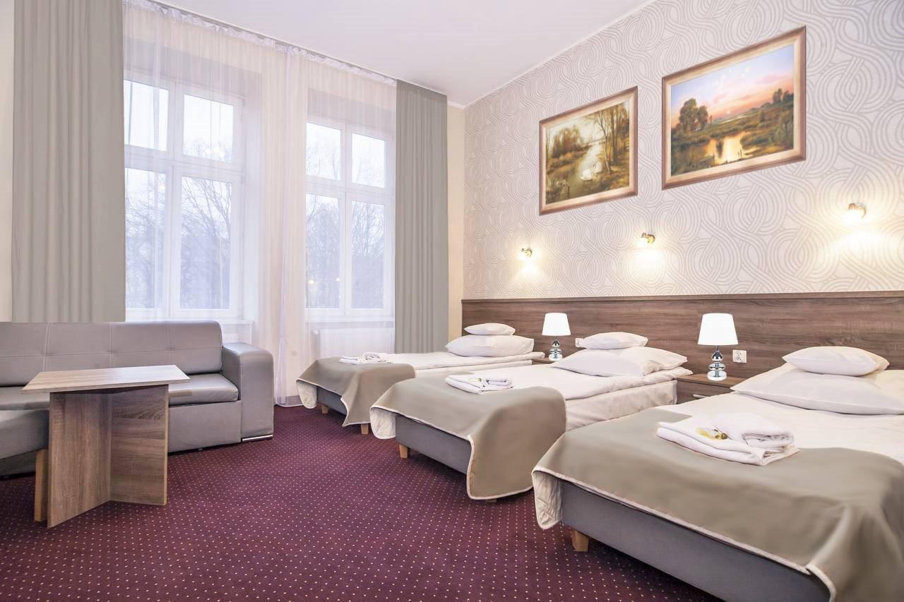 Hotel Maximum كراكوفيا المظهر الخارجي الصورة