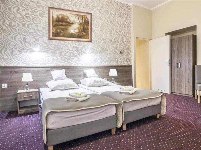 Hotel Maximum كراكوفيا المظهر الخارجي الصورة