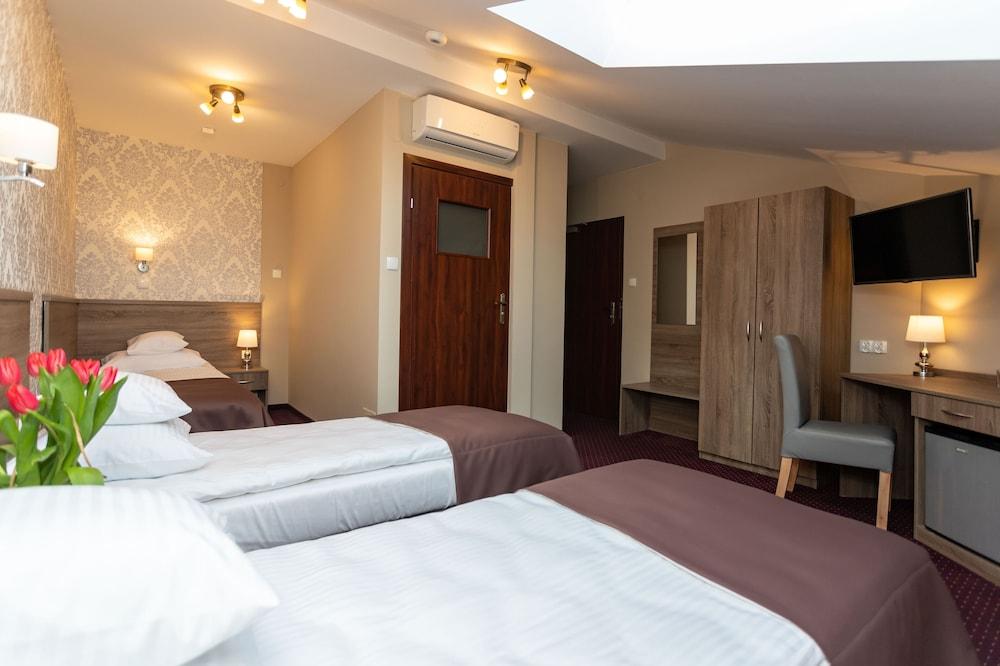 Hotel Maximum كراكوفيا المظهر الخارجي الصورة
