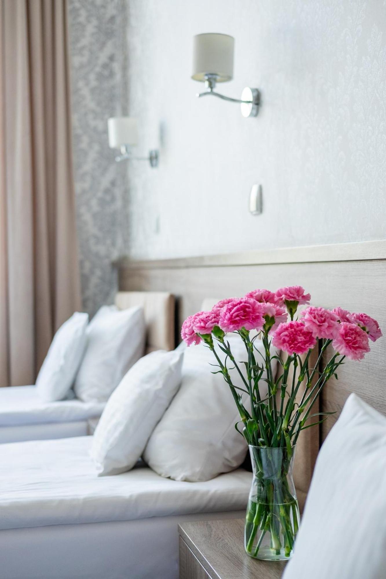 Hotel Maximum كراكوفيا المظهر الخارجي الصورة